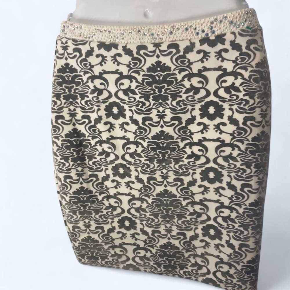 Grey and white velour pencil skirt with beaded waistband #pencilskirt Splash 8